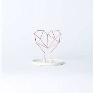 Coxet Wire Heart Ceramic Jewelry Holder